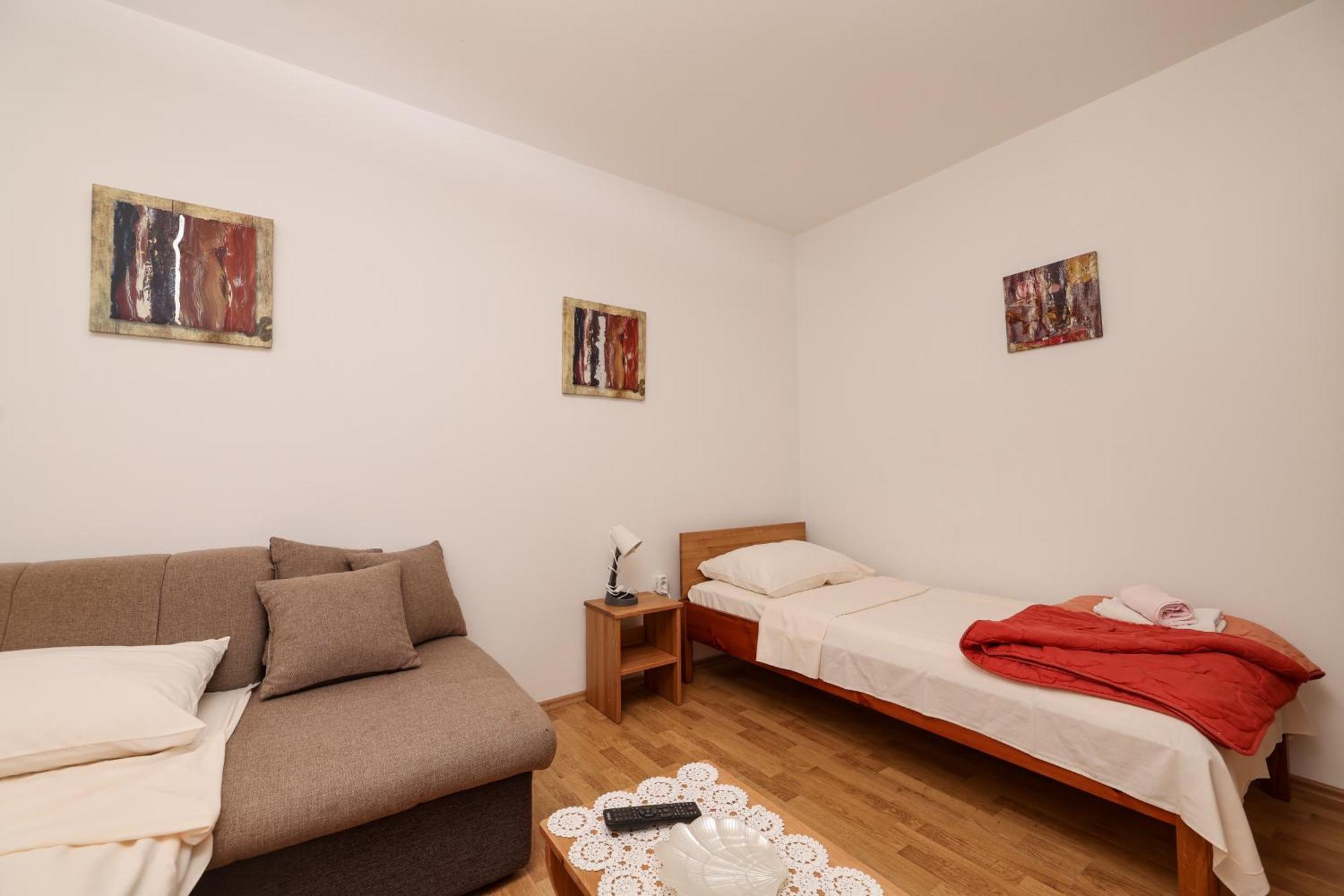 Apartments Kika Nin Extérieur photo
